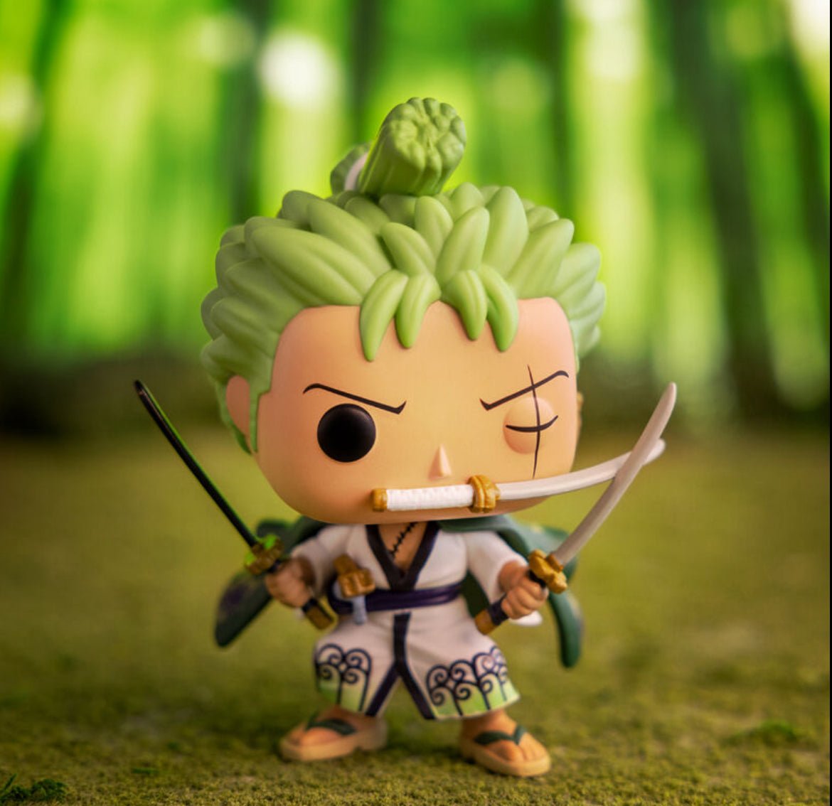 Funko Pop! One Piece Roronoa Zoro #923 - LOW&BEHOLD