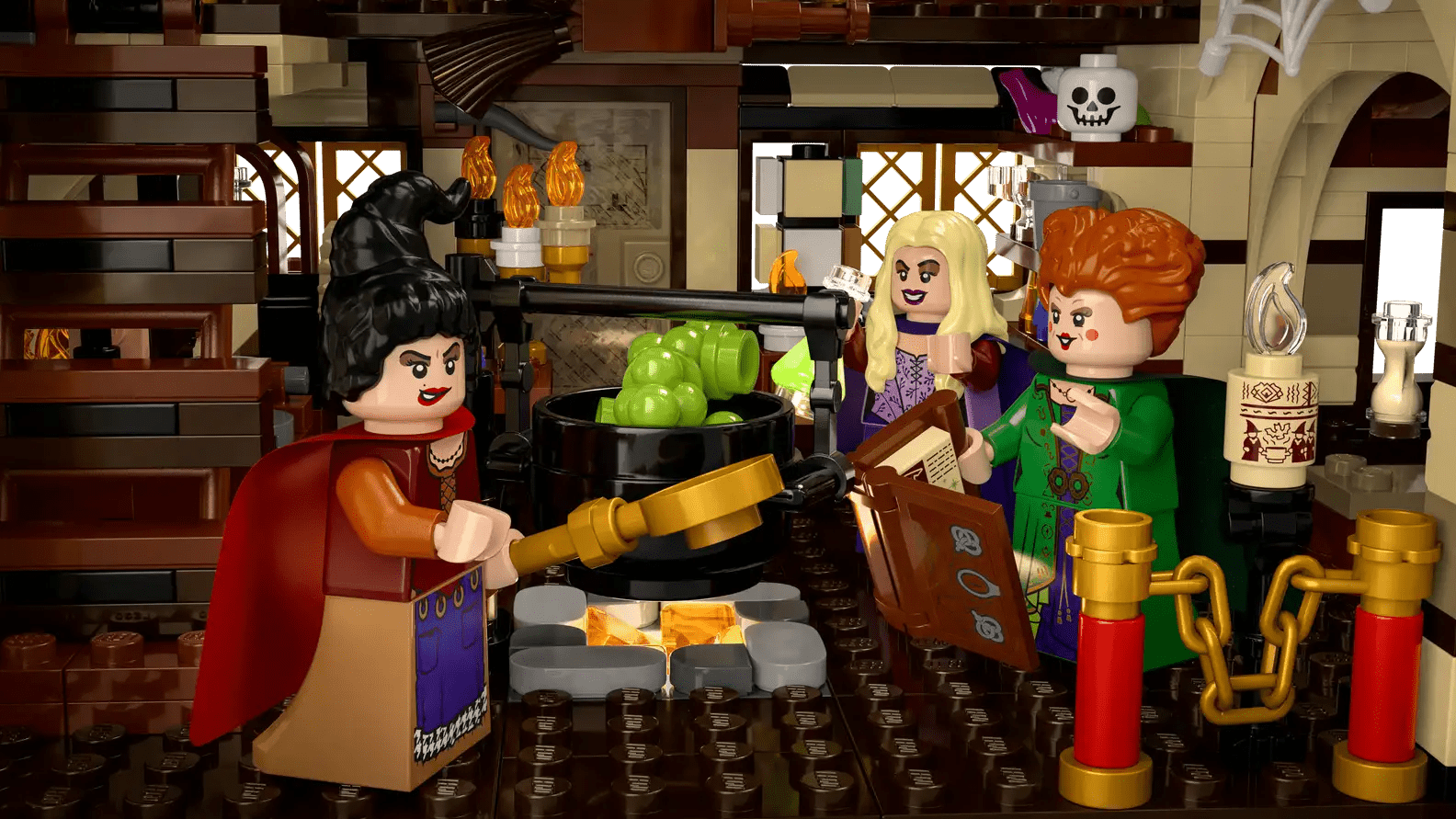LEGO Disney Hocus Pocus: The Sanderson Sisters' Cottage - LOW&BEHOLD