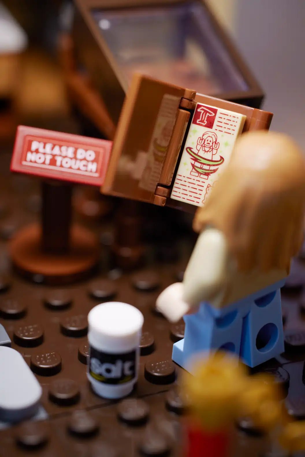 LEGO Disney Hocus Pocus: The Sanderson Sisters' Cottage - LOW&BEHOLD